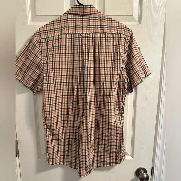 Men’s Izod plaid button up - Picture 5 of 6